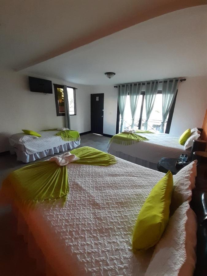 Hotel Mi Paraiso Rio Dulce Castillo de San Felipe 外观 照片