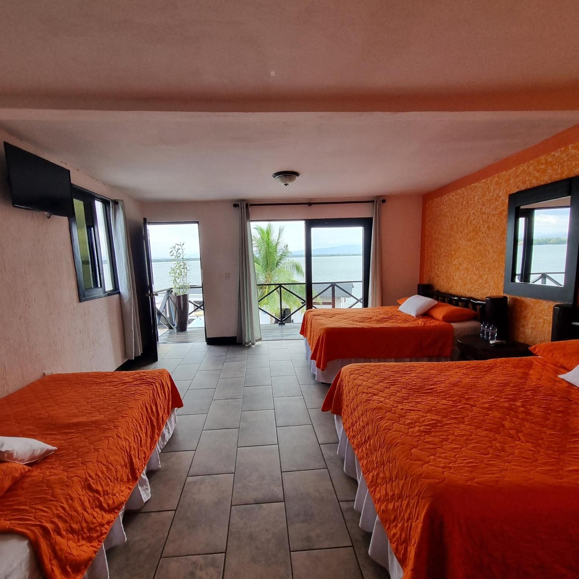 Hotel Mi Paraiso Rio Dulce Castillo de San Felipe 外观 照片