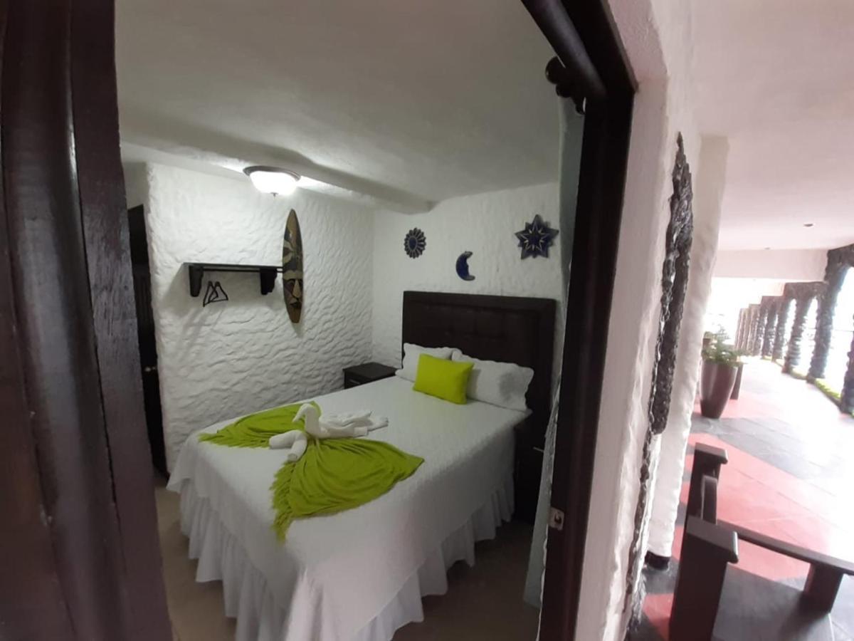 Hotel Mi Paraiso Rio Dulce Castillo de San Felipe 外观 照片